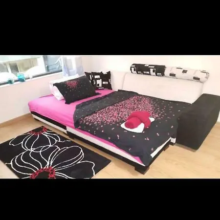 Apartmán Апартаменти Мони