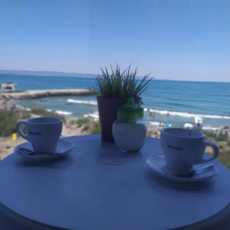 Апартаменти Мони Appartement Pomorie